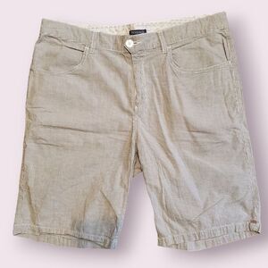 Toad & Co Men's Size 34 Tan And White Checkered Shorts Chinos EUC